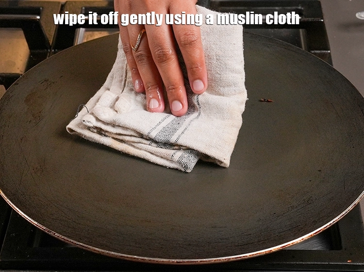 Step 32 – <p><span style="background-color:rgb(255,255,255);color:rgb(0,0,0);">Wipe it off gently using a muslin cloth.</span></p>