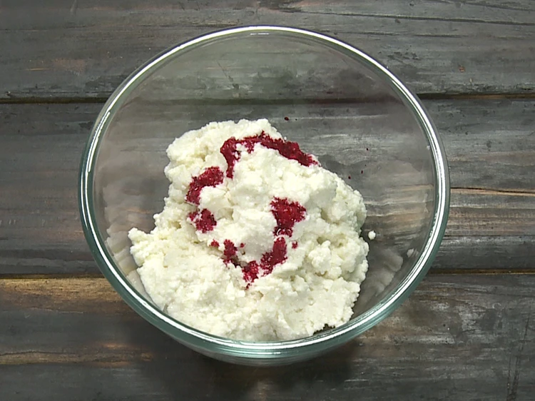 Step 13 – <p>Add 4 to 5&nbsp;drops of&nbsp;<a href="https://www.tarladalal.com/glossary-red-colour-laal-rang-laal-colour-365i">edible red colour</a> to one portion.</p>