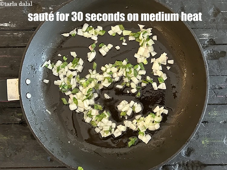 Step 10 – <p>Sauté on a medium flame for 30 seconds.</p>
