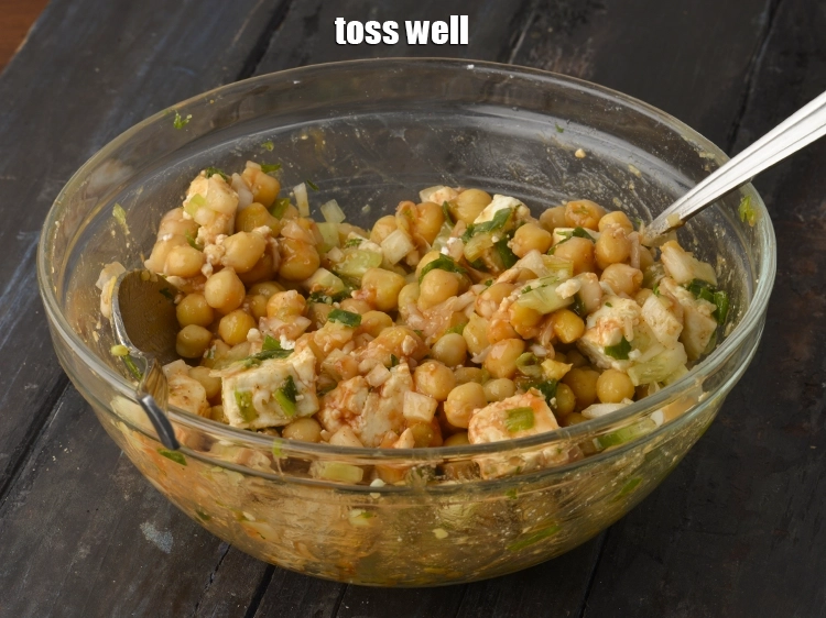 Step 14 – <p><span style="color:rgb(13,13,13);">Toss well.</span></p>