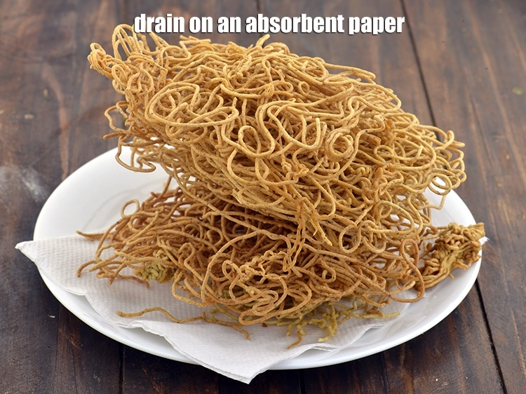 Step 5 – <p><span style="background-color:rgb(255,255,255);color:rgb(0,0,0);">Drain on an absorbent paper. Keep aside to cool for 5 to 10 minutes.</span></p>