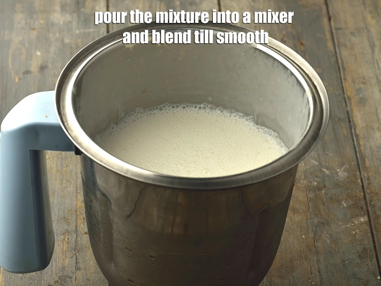 Step 7 – <p><span style="background-color:rgb(255,255,255);color:rgb(0,0,0);">Pour the <strong>mixture</strong> into a mixer and <strong>blend till smooth</strong>.</span></p>