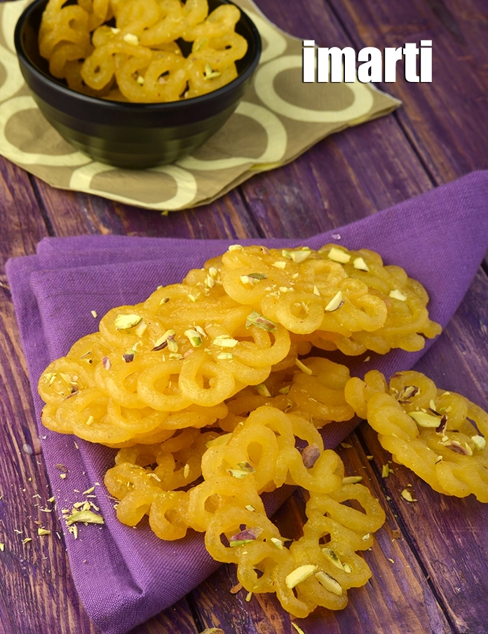 Step 16 – <p><span style="background-color:rgb(255,255,255);color:rgb(0,0,0);">Serve <strong>Imarti</strong>, immediately.</span></p>