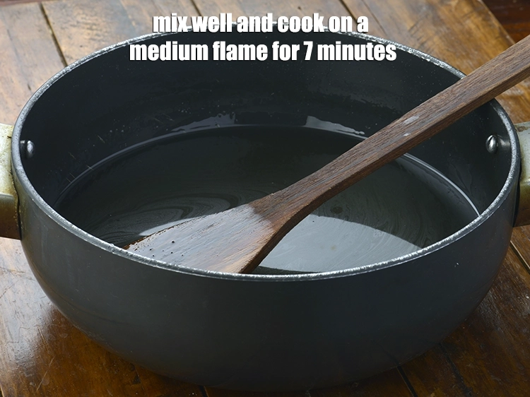 Step 4 – <p><span style="background-color:rgb(255,255,255);color:rgb(0,0,0);">Mix well and cook on a medium flame for 7 minutes, while stirring occasionally.</span></p>