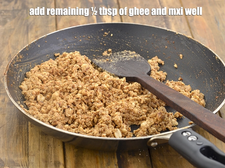Step 6 – <p><span style="background-color:rgb(255,255,255);color:rgb(0,0,0);">Add the remaining ½ tbsp. of </span><a href="https://www.tarladalal.com/glossary-ghee-245i"><u>ghee</u></a><span style="background-color:rgb(255,255,255);color:rgb(0,0,0);"> and mxi well.</span></p>