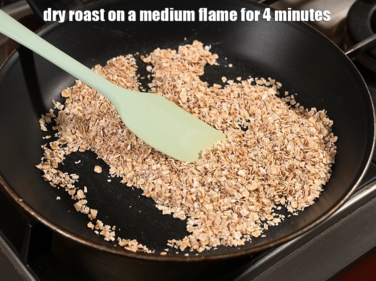 Step 3 – <p><span style="background-color:rgb(255,255,255);color:rgb(0,0,0);"><strong>Dry roast</strong> on a medium flame for 4 minutes.</span></p>