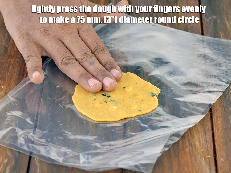 Step 5 – <p><span style="background-color:rgb(255,255,255);color:rgb(0,0,0);">lightly press the dough with your fingers evenly to make a 75 mm. (3”) …