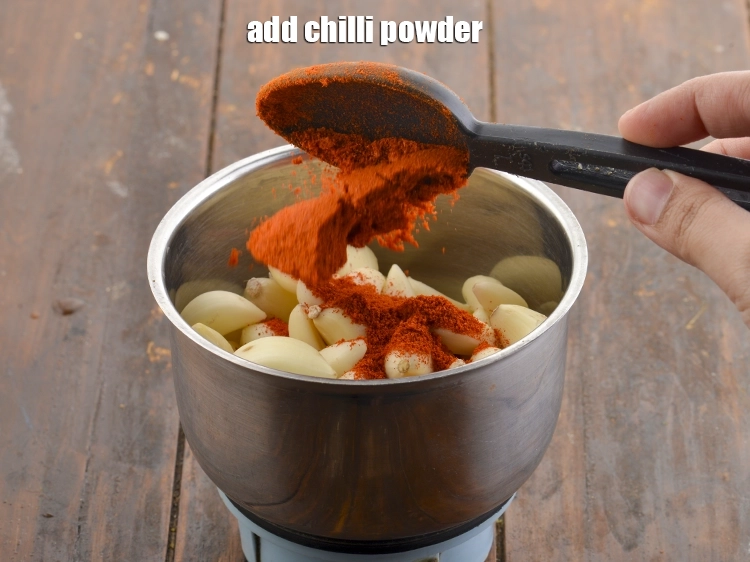 Step 3 – <p>Add the <span style="background-color:rgb(255,255,255);color:rgb(0,0,0);">1 tbsp </span><a href="https://www.tarladalal.com/glossary-chilli-powder-red-chilli-powder-339i"><u>chilli powder</u></a>. The chilli powder not only provides a …