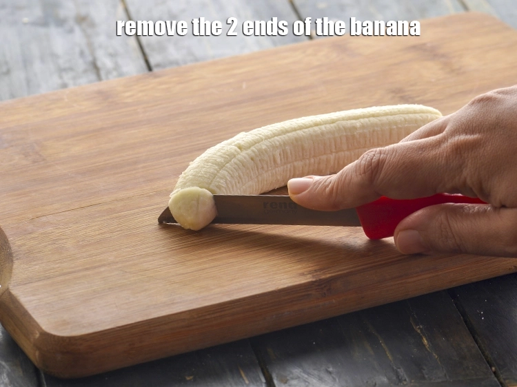 Step 11 – <p>Remove the 2 ends of the banana. The ends of banana are usually slightly black …