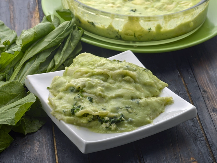 Step 11 – <p><span style="background-color:rgb(255,255,255);color:rgb(0,0,0);">Serve <strong>Spinach Crepes recipe, Mexican Recipes</strong> hot.</span></p>