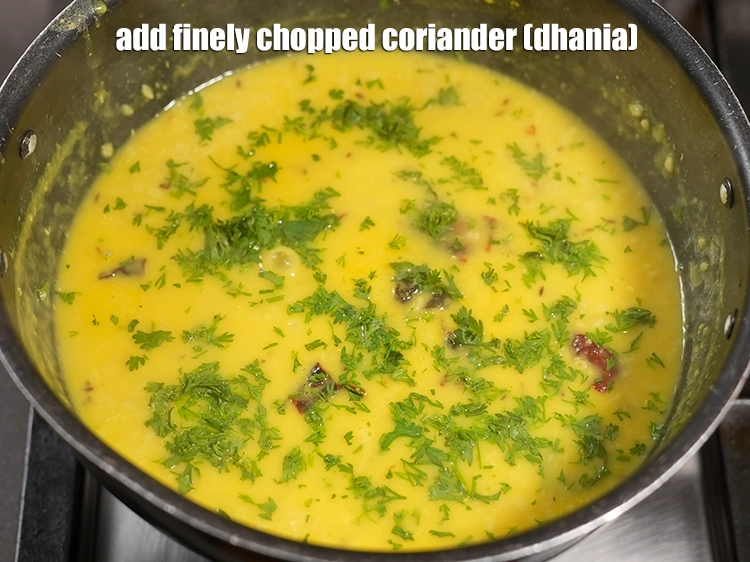 Step 30 – <p><span style="background-color:rgb(255,255,255);color:rgb(0,0,0);">Switch off the flame, add the 2 tbsp finely </span><a href="https://www.tarladalal.com/glossary-coriander-dhania-kothmir-369i#ing_2365"><u>chopped coriander (dhania)</u></a><span style="background-color:rgb(255,255,255);color:rgb(0,0,0);">.</span></p>