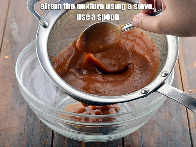 Step 6 – <p><strong>Strain</strong> the mixture using a sieve. Use a spoon and keep pressing it extract more …