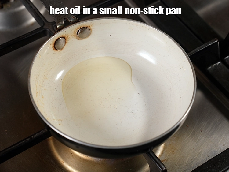 Step 8 – <p>Heat the <span style="background-color:rgb(255,255,255);color:rgb(0,0,0);">1 1/2 tsp </span><a href="https://www.tarladalal.com/glossary-oil-671i"><u>oil</u></a>in a small non-stick pan.</p>