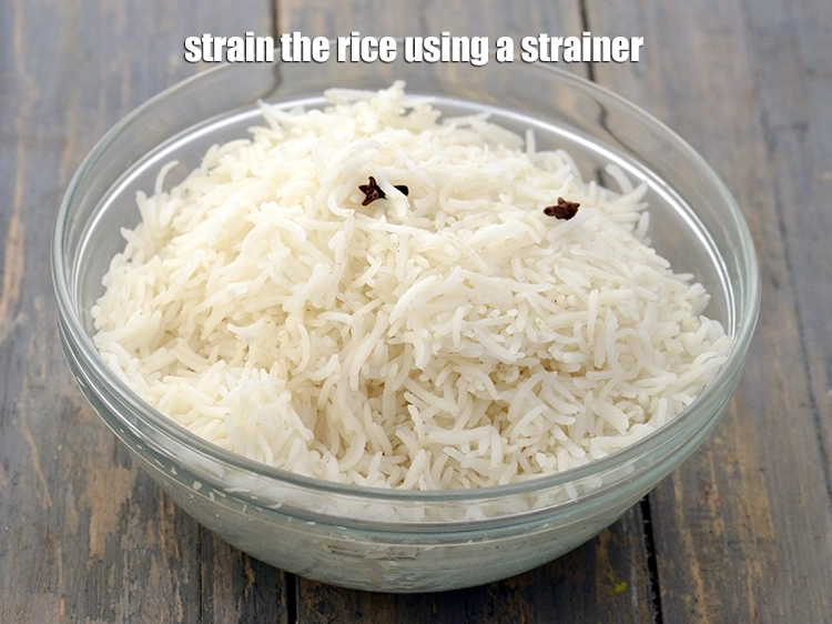 Step 4 – <p>Strain the rice using a strainer. Divide the rice into 2 equal portions and keep …