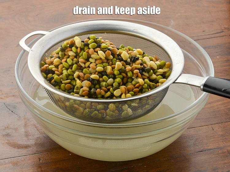 Step 3 – <p><span style="background-color:rgb(255,255,255);color:rgb(0,0,0);">Drain and keep aside.</span></p>