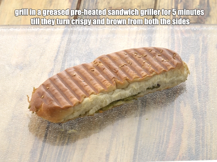 Step 8 – <p><span style="background-color:rgb(255,255,255);color:rgb(0,0,0);">Grill in a <strong>greased pre-heated sandwich griller</strong> for 5 minutes till they turn crispy …