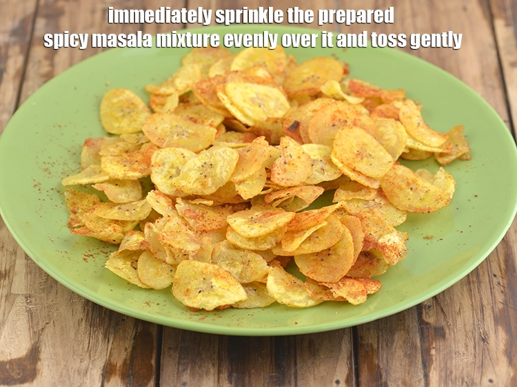 Step 10 – <p><span style="background-color:rgb(255,255,255);color:rgb(0,0,0);">Immediately sprinkle the <strong>prepared spicy masala mixture</strong> evenly over it and toss gently.</span></p>