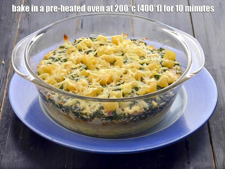 Step 5 – <p><span style="background-color:rgb(255,255,255);color:rgb(0,0,0);"><strong>Bake </strong>in a pre-heated oven at 200°c (400°f) for 10 minutes.</span></p>