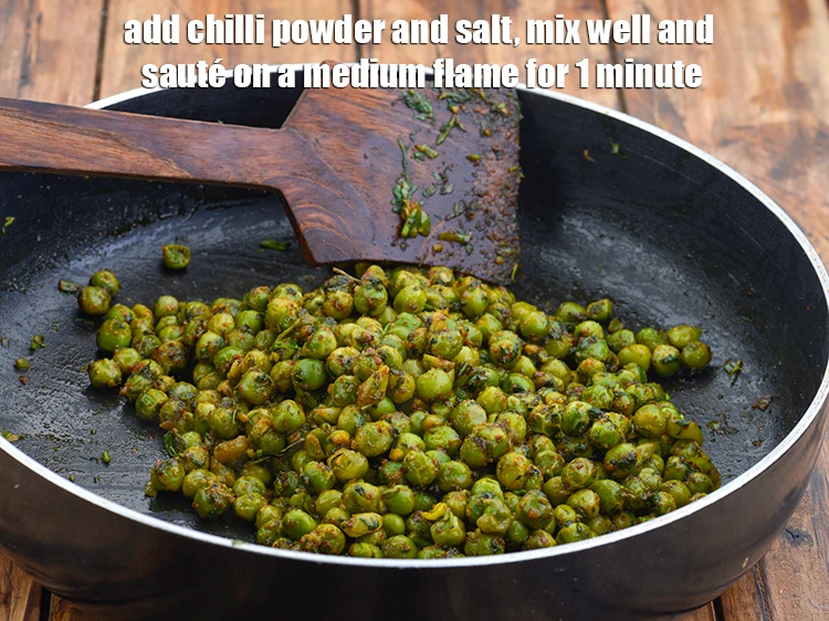 Step 3 – <p><span style="background-color:rgb(255,255,255);color:rgb(0,0,0);">Add the 1/2 tsp </span><a href="https://www.tarladalal.com/glossary-chilli-powder-red-chilli-powder-339i"><u>chilli powder</u></a><span style="background-color:rgb(255,255,255);color:rgb(0,0,0);"> and</span><a href="https://www.tarladalal.com/glossary-salt-namak-table-salt-418i"><u>salt </u></a><span style="background-color:rgb(255,255,255);color:rgb(0,0,0);">to taste, mix …