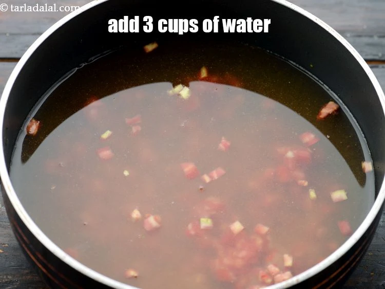 Step 25 – <p><span style="background-color:rgb(255,255,255);color:rgb(0,0,0);">Add 3 cups of <strong>water</strong>.</span></p>