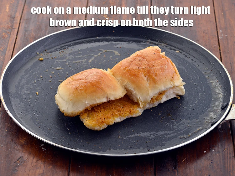 Step 14 – <p><span style="background-color:rgb(255,255,255);color:rgb(0,0,0);">Cook on a medium flame till they turn light brown and crisp on both …