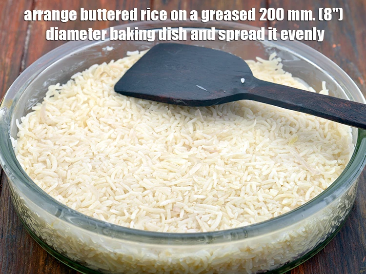 Step 11 – <p>To make the <strong>Spinach Mushroom Rice Bake</strong>, <span style="background-color:rgb(255,255,255);color:rgb(0,0,0);">Arrange the <strong>buttered rice</strong> on a greased …