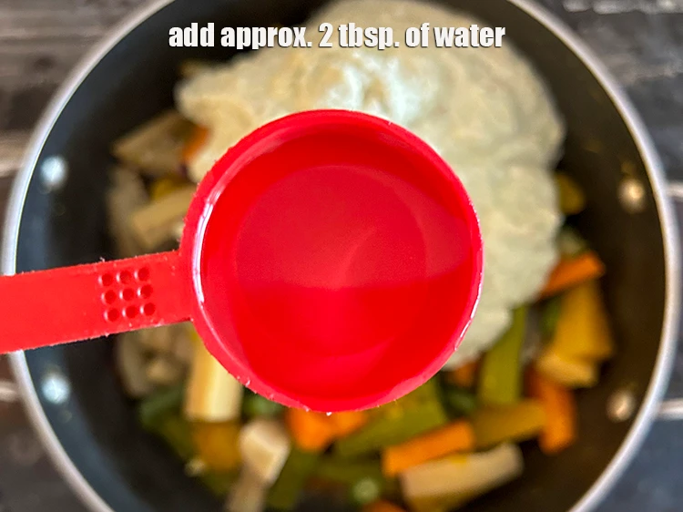 Step 11 – <p><span style="background-color:rgb(255,255,255);color:rgb(0,0,0);">Add approx. 2 tbsp. of </span><strong>water.</strong></p>