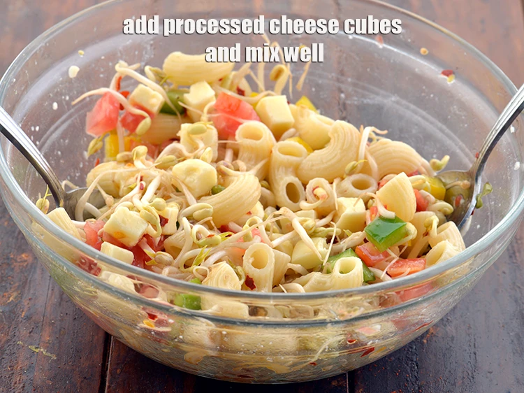 Step 4 – <p>Add <span style="background-color:rgb(255,255,255);color:rgb(0,0,0);">1/2 cup </span><a href="https://www.tarladalal.com/glossary-processed-cheese-315i#ing_3170"><u>processed cheese cubes</u></a><u>. </u><span style="background-color:rgb(255,255,255);color:rgb(0,0,0);">and mix well.</span></p>