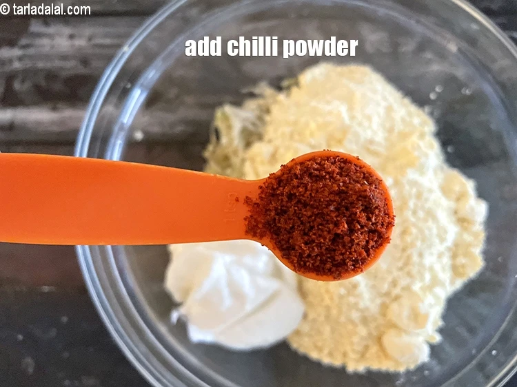 Step 7 – <p>Add&nbsp;1 tsp&nbsp;<a href="https://tarladalal.com/glossary-chilli-powder-red-chilli-powder-339i">chilli powder</a>.</p>
