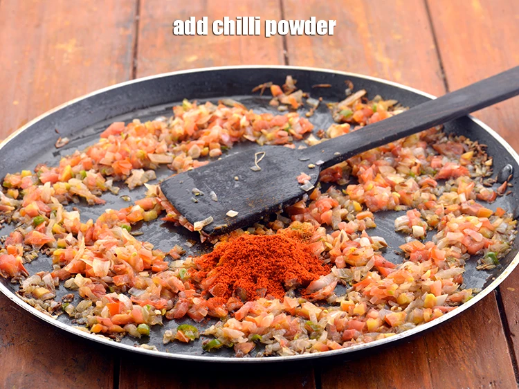 Step 11 – <p>Add the <span style="background-color:rgb(255,255,255);color:rgb(0,0,0);">1/2 tsp </span><a href="https://www.tarladalal.com/glossary-chilli-powder-red-chilli-powder-339i"><u>chilli powder</u></a> for a spicy kick.</p>