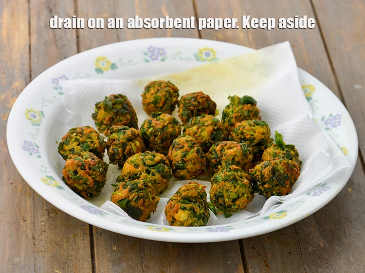 Step 21 – <p><span style="background-color:rgb(255,255,255);color:rgb(0,0,0);">Drain on an absorbent paper and keep aside.</span></p>