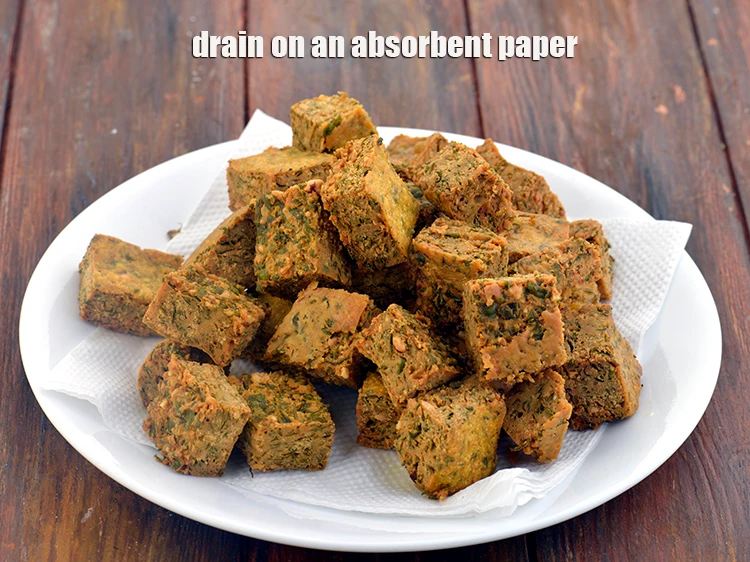 Step 10 – <p><span style="background-color:rgb(255,255,255);color:rgb(0,0,0);"><strong>Drain</strong> on an absorbent paper.</span></p>