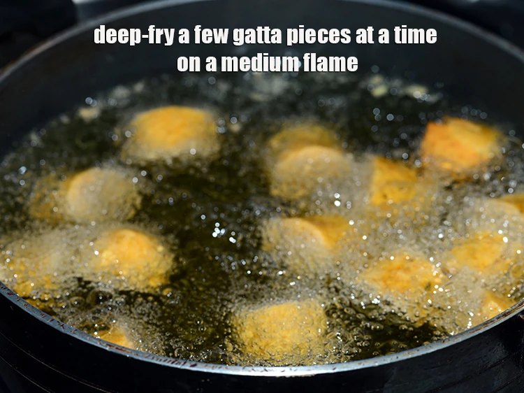 Step 21 – <p>Deep-fry a few <strong>gatta pieces</strong> at a time on a medium flame.</p>
