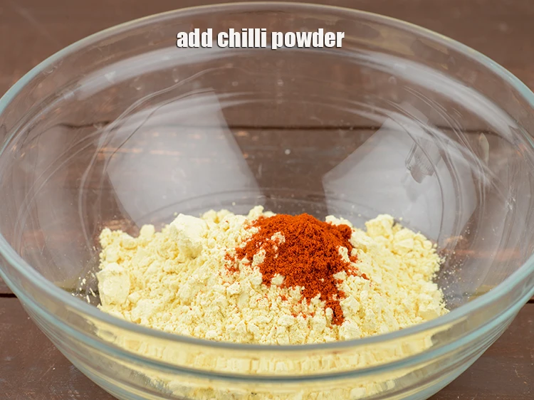 Step 4 – <p>Add <span style="background-color:rgb(255,255,255);color:rgb(0,0,0);">1 1/2 tsp </span><a href="https://www.tarladalal.com/glossary-chilli-powder-red-chilli-powder-339i"><u>chilli powder</u></a><u>.</u></p>