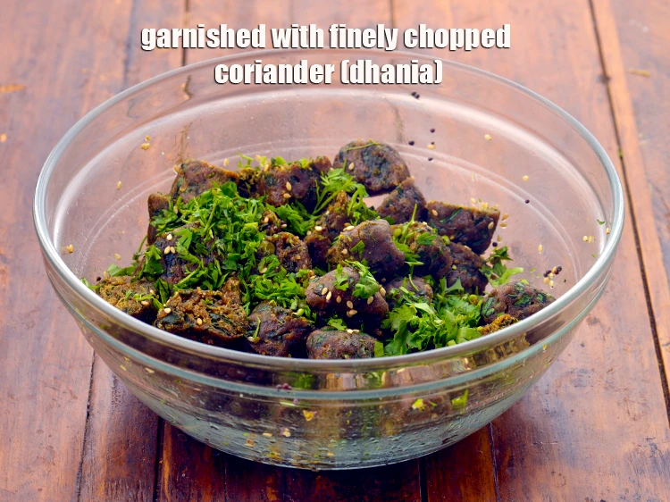 Step 25 – <p><span style="background-color:rgb(255,255,255);color:rgb(0,0,0);">Garnished with 1 tbsp finely </span><a href="https://www.tarladalal.com/glossary-coriander-dhania-kothmir-369i#ing_2365"><u>chopped coriander (dhania)</u></a><u>.</u></p>