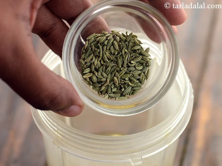 Step 3 – <p>Add fennel seeds.</p>