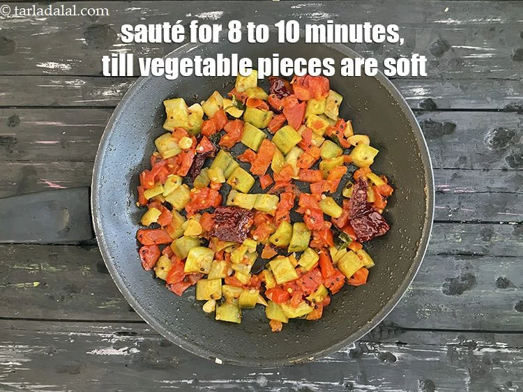 Step 15 – <p>Sauté for 8 to 10 minutes or until the vegetable pieces are soft.</p>