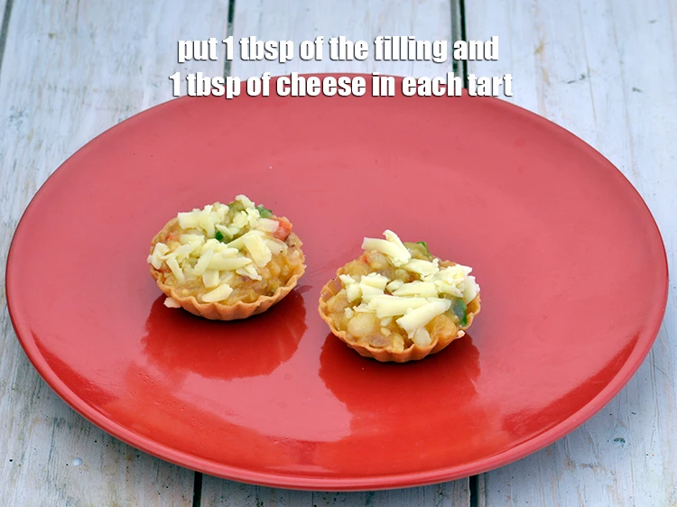 Step 6 – <p><span style="background-color:rgb(255,255,255);color:rgb(0,0,0);"><strong>Just before serving, re-heat the filling</strong>, put 1 tbsp of the <strong>filling</strong> and 1 …