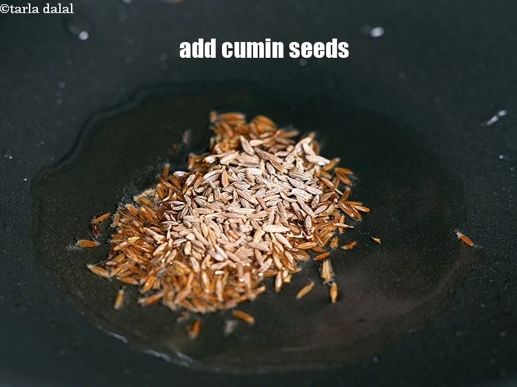 Step 7 – <p>Add 1 tsp cumin seeds.</p>