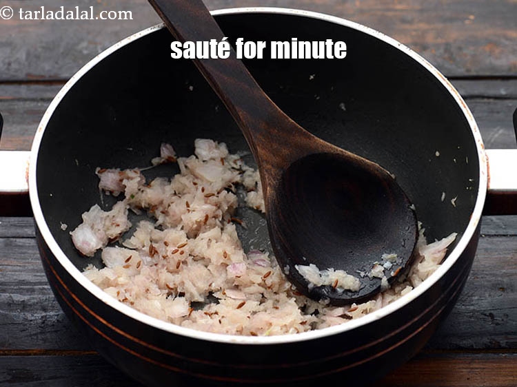 Step 24 – <p>Sauté on a medium flame for a minute.</p>