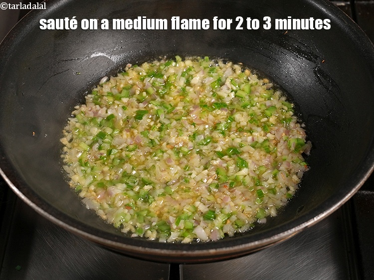 Step 8 – <p>Sauté on a medium flame for 2 to 3 minutes.</p>