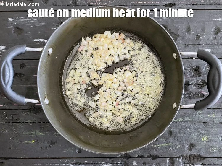 Step 13 – <html><head><meta charset="UTF-8"></head><body><p>&nbsp;Sauté on a medium flame for 1 minute.</p></body></html>