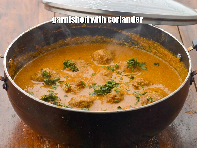 Step 18 – <p><span style="background-color:rgb(255,255,255);color:rgb(0,0,0);">Garnished with </span>1 tbsp <a href="https://www.tarladalal.com/glossary-coriander-dhania-kothmir-369i#ing_2365"><u>chopped coriander (dhania)</u></a><u>.</u></p>