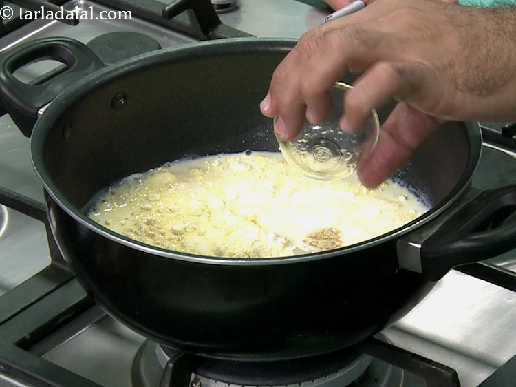 Step 10 – <p>Add lemon juice. If your curd is sour then skip adding lemon juice.</p>