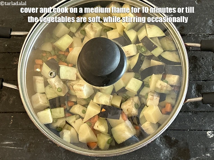 Step 15 – <html><head><meta charset="UTF-8"> </head><body><p>Cover and cook on a medium flame for 10 minutes or till the …