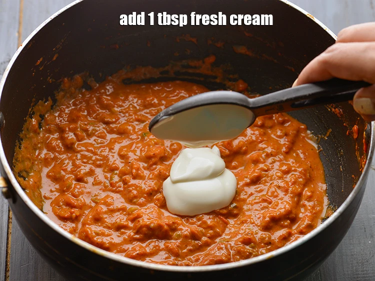 Step 25 – <p><strong>Fresh cream</strong> and <strong>milk</strong> adds the creamy and luscious texture and taste to the <strong>fondue</strong>.</p>