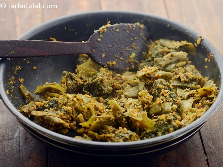 Step 18 – <p>Toss gently. Cook&nbsp;<strong>valor muthia nu shaak | valor papdi muthia sabzi | Gujarati valor papdi …