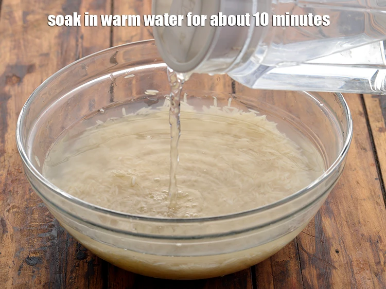 Step 4 – <p><span style="background-color:rgb(255,255,255);color:rgb(0,0,0);"><strong>Soak</strong> in warm water for about 10 minutes.</span></p>