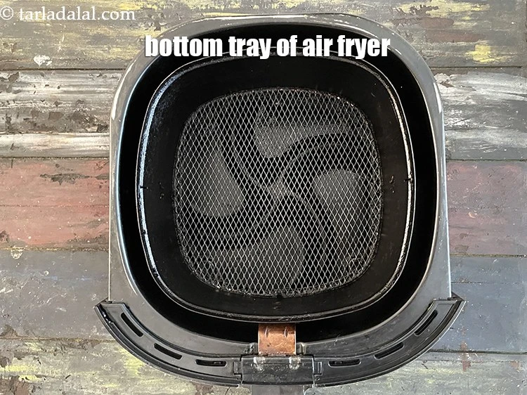 Step 14 – <p>This is what the bottom tray looks like.</p>