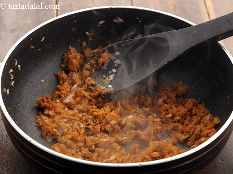 Step 17 – <p>Mix well and sauté on a medium flame for 1 minute.</p>